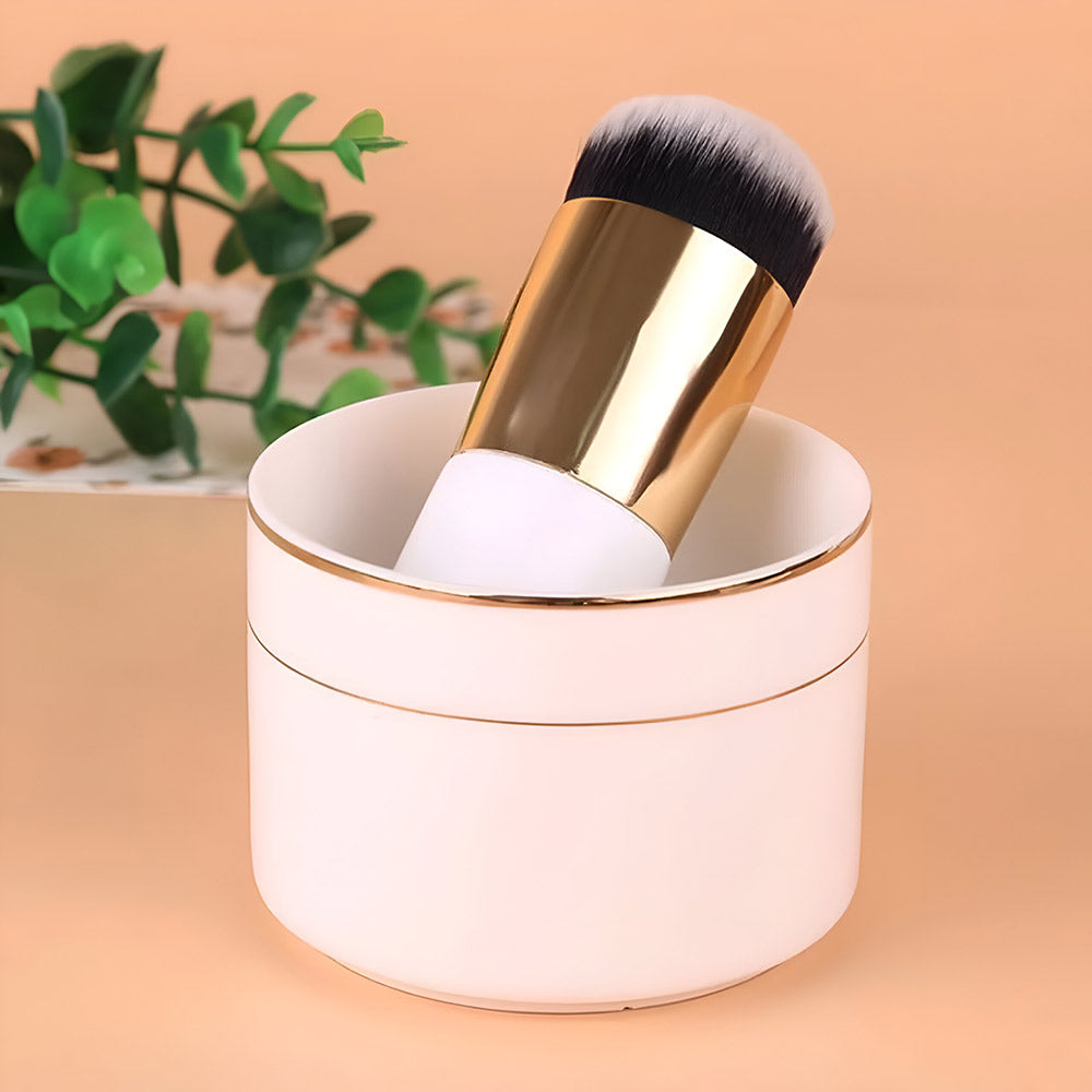 Makeup Brush offering precision application and blend for foundations, powders, and cream-based beauty products.